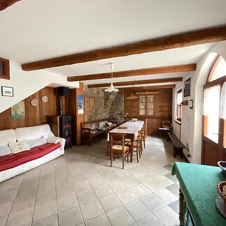 Foresteria Curt D'amun - Calorosa Casa In Montagna A Сasa de vacaciones Rore